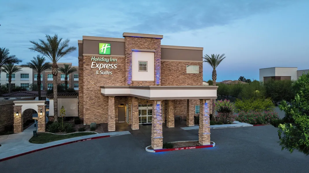Holiday Inn Express & Suites Phoenix East - Gilbert by IHG hotel detail image 6