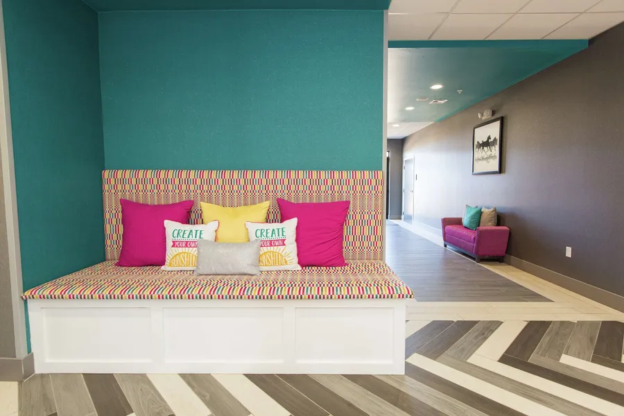 Hampton Inn Mustang hotel detail image 2