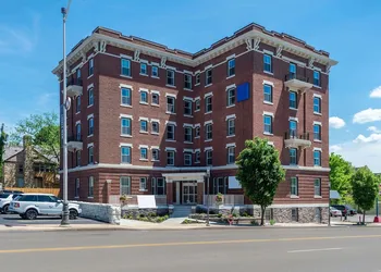 Quality Inn & Suites Kansas City Downtown hotel thumbnail 2