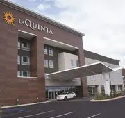 La Quinta Inn & Suites by Wyndham Tuscaloosa University hotel detail image 3