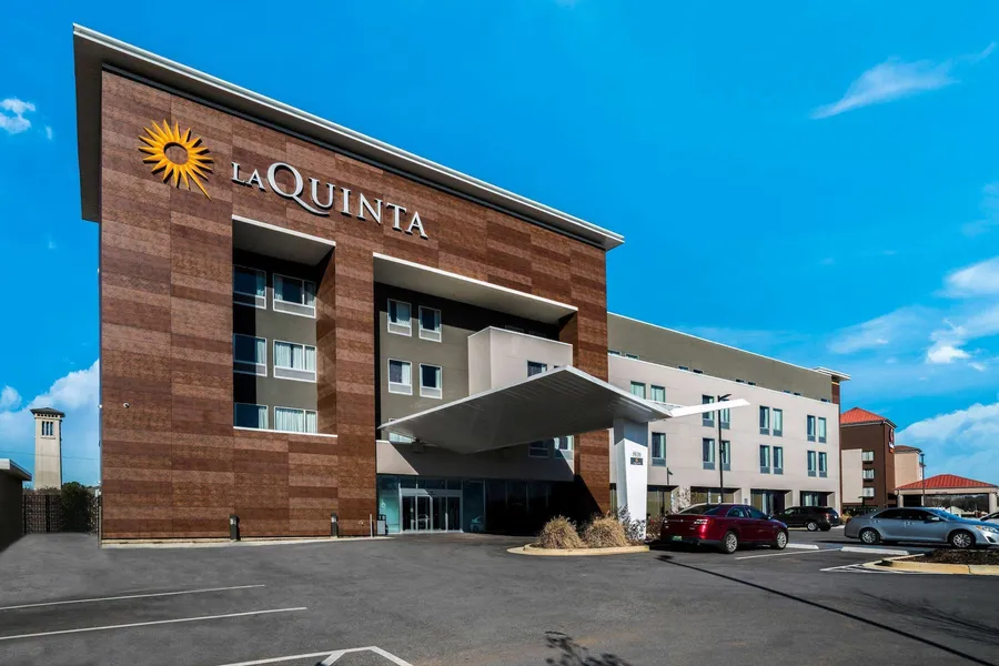La Quinta Inn & Suites by Wyndham Tuscaloosa University hotel detail image 6