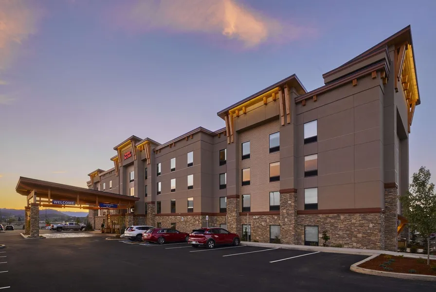 Hampton Inn & Suites Roseburg hotel detail image 2