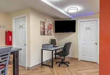 Quality Inn hotel thumbnail 6