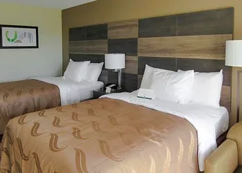 Quality Inn hotel thumbnail 2