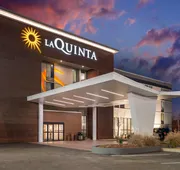 La Quinta Inn & Suites by Wyndham Columbus MS hotel detail image 4