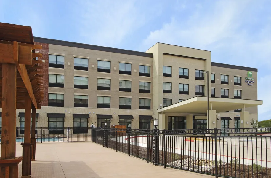 Holiday Inn Express & Suites Dallas-Frisco NW Toyota Stdm by IHG hotel detail image 2