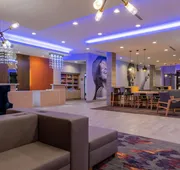 La Quinta Inn & Suites by Wyndham Greensboro Arpt High Point hotel detail image 3