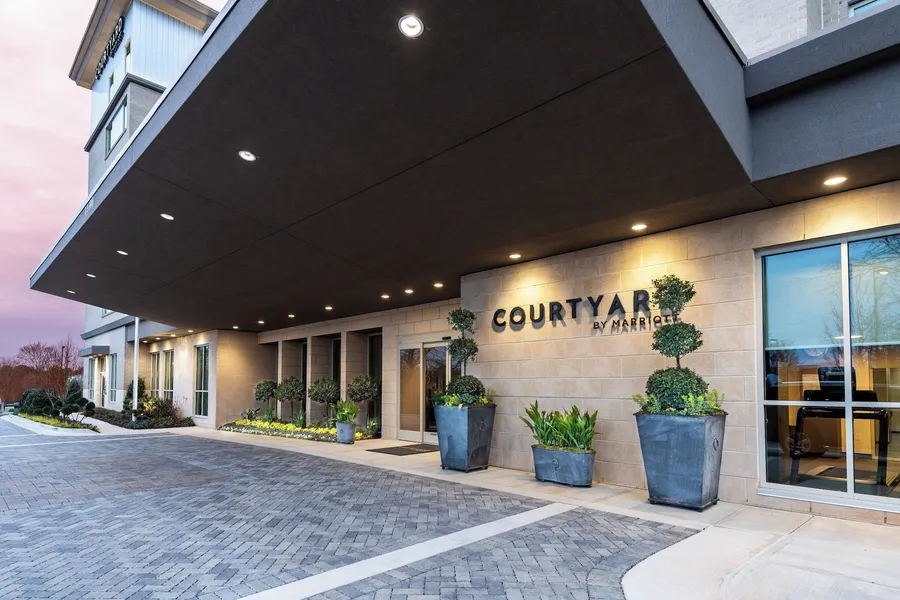Courtyard by Marriott Atlanta Alpharetta/Avalon Area hotel detail image 2