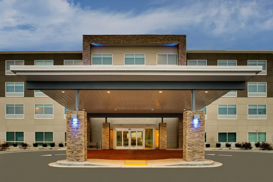 Holiday Inn Express & Suites Mt Sterling North by IHG hotel detail image 2