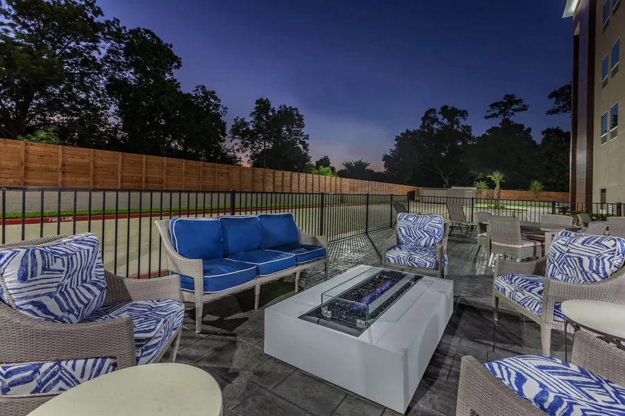 La Quinta Inn & Suites by Wyndham Houston East at Sheldon Rd hotel detail image 6