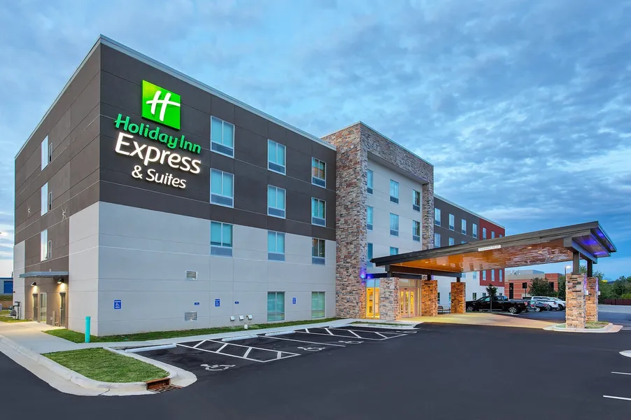 Holiday Inn Express & Suites La Grange by IHG hotel detail image 2