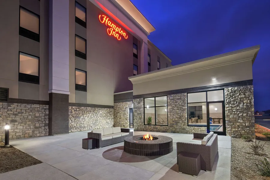 Hampton Inn Sikeston hotel detail image 2