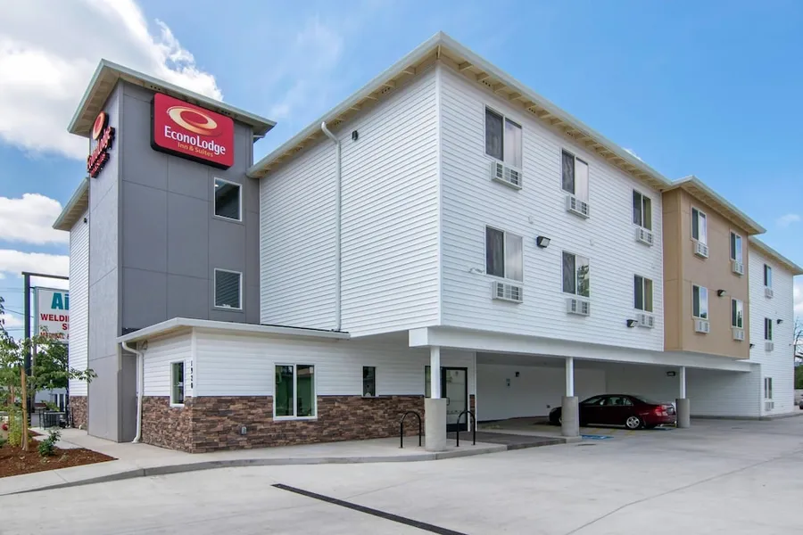 Econo Lodge Inn & Suites Springfield Main Street hotel detail image 2