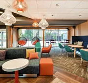 Tru by Hilton Louisville Airport hotel detail image 7