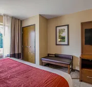 Comfort Suites Fishkill near Interstate 84 hotel detail image 4