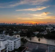 Hotel Continental Miami Beach, Tapestry Collection by Hilton hotel detail image 3