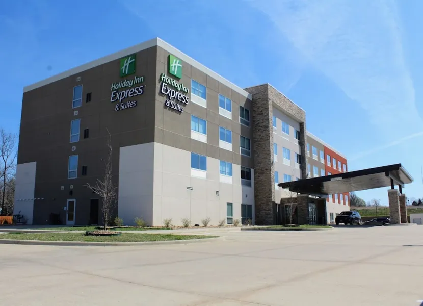 Holiday Inn Express & Suites Warrensburg North by IHG hotel detail image 2