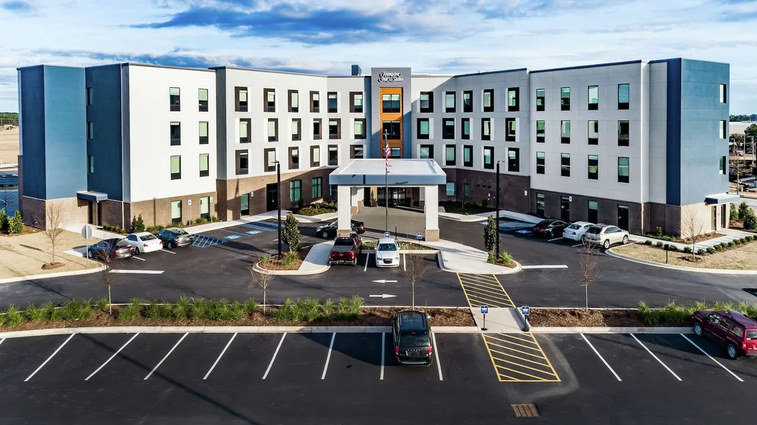 Hampton Inn & Suites Columbia Killian Road hotel detail image 6