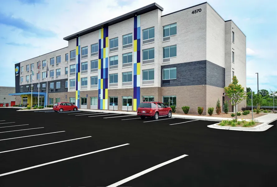 Tru by Hilton Grand Rapids Airport hotel detail image 2