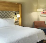 Holiday Inn Hotel & Suites Fayetteville W-Fort Bragg Area by IHG hotel detail image 7