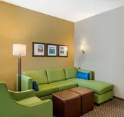 Comfort Suites Burlington near I-5 hotel detail image 5