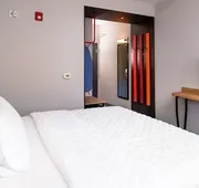 Tru By Hilton Staunton hotel detail image 7