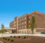 Comfort Suites Wooster near University Campus hotel detail image 4