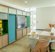 Holiday Inn & Suites Orlando I-Drive Theme Parks by IHG hotel detail image 7