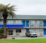 Motel 6 Clute, TX hotel detail image 3