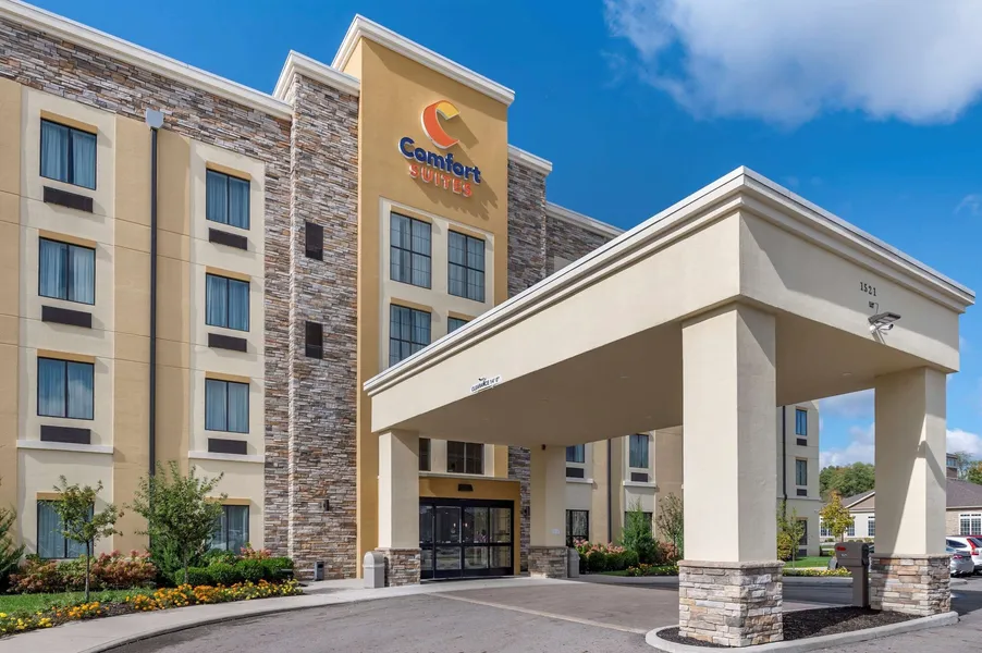 Comfort Suites Columbus Airport hotel detail image 6