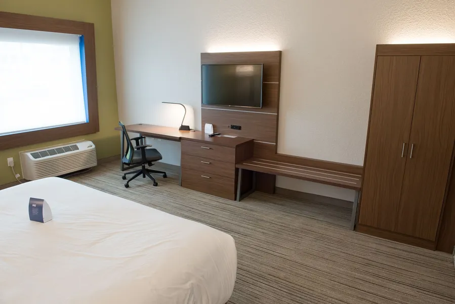 Holiday Inn Express & Suites Merrillville by IHG hotel detail image 6