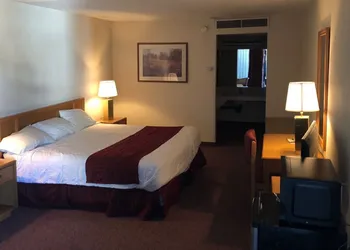 Econo Lodge Elko hotel thumbnail 5