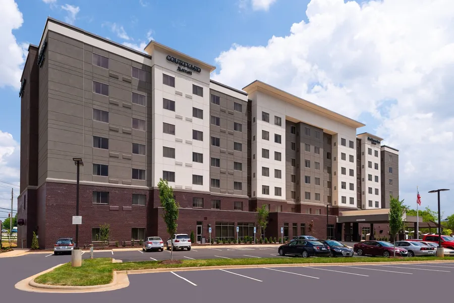Courtyard by Marriott Charlotte Northlake hotel detail image 2