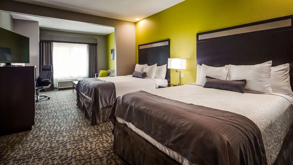 Best Western Plus Bay City Inn & Suites hotel detail image 6