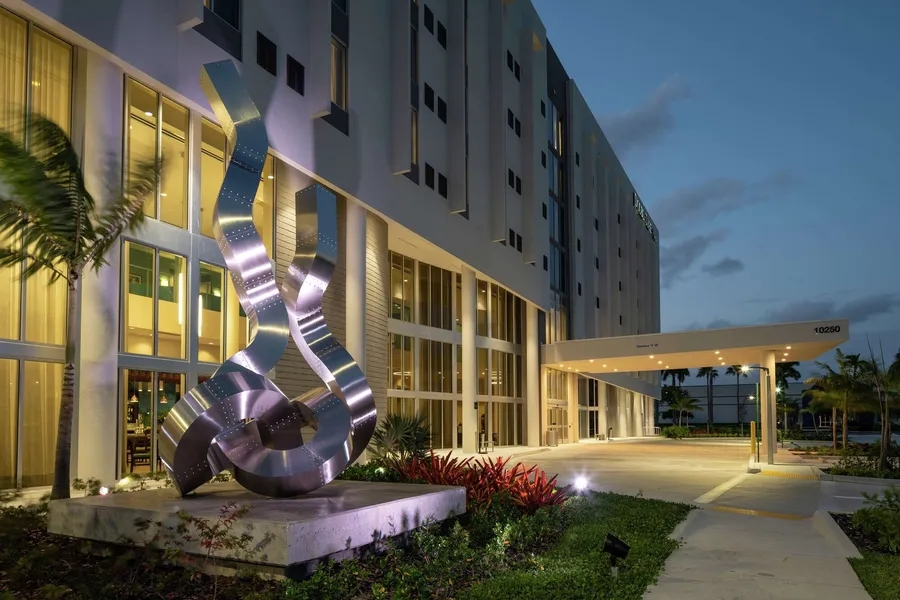 DoubleTree by Hilton Miami - Doral, FL hotel detail image 2