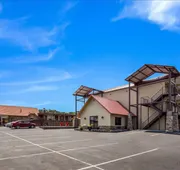 Econo Lodge hotel detail image 3