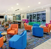 La Quinta Inn & Suites by Wyndham Waco Downtown - Baylor hotel detail image 3