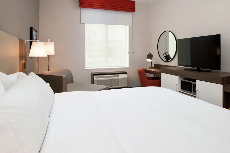 Hampton Inn & Suites Buena Park hotel detail image 6