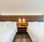 Holiday Inn Express & Suites Springfield North by IHG hotel detail image 7