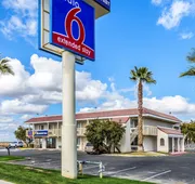 Studio 6 Buttonwillow, CA hotel detail image 3