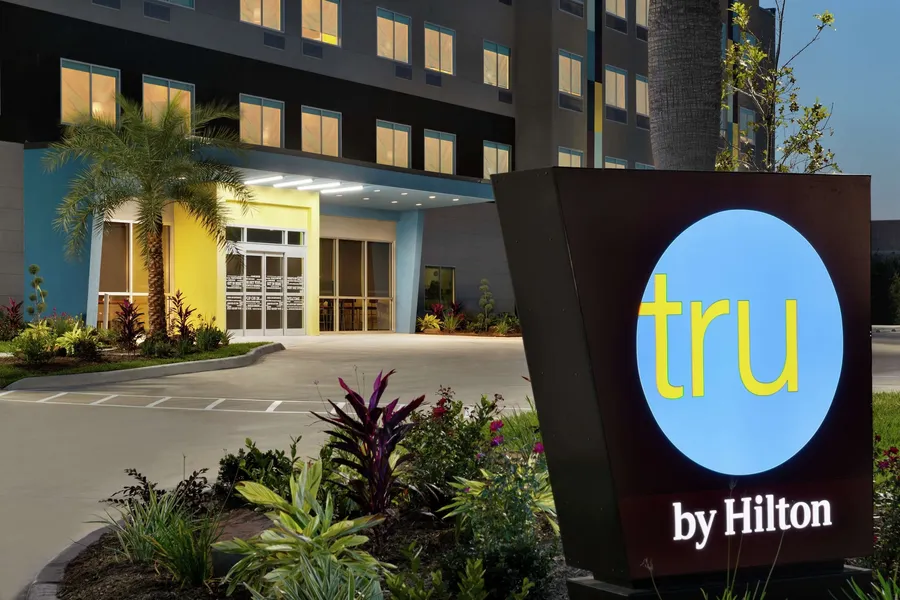 Tru by Hilton Houston Webster NASA hotel detail image 2