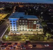 Holiday Inn Express and Suites Houston Westchase - Westheimer by IHG hotel detail image 7