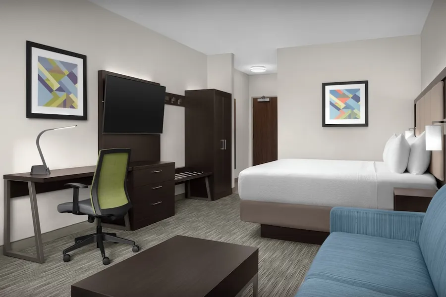 Holiday Inn Express and Suites Birmingham - Homewood By IHG hotel detail image 6