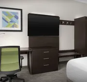 Holiday Inn Express and Suites Birmingham - Homewood By IHG hotel detail image 7