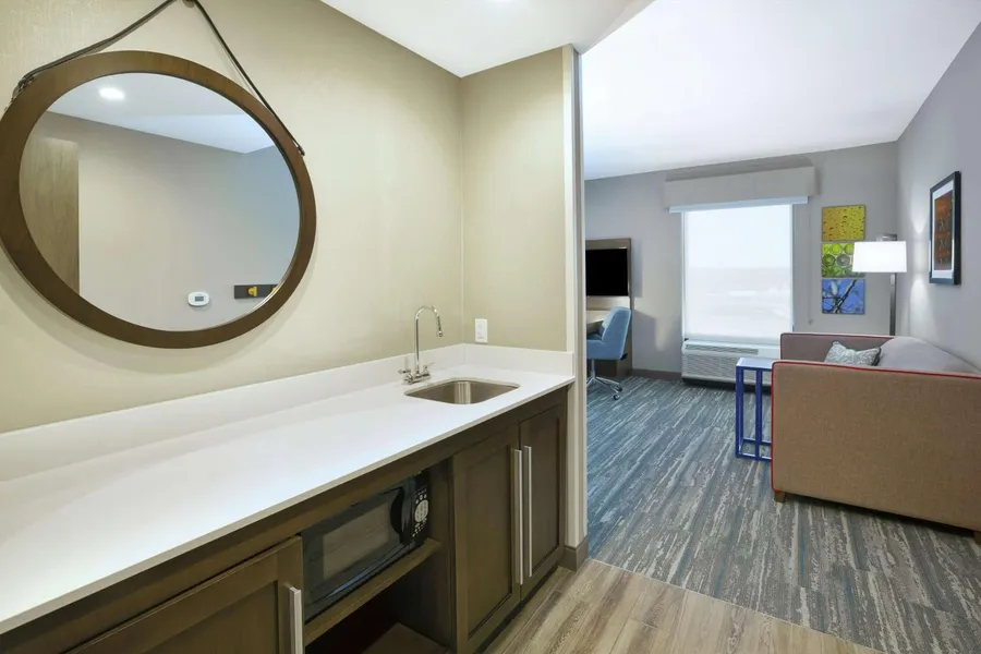 Hampton Inn & Suites Grandville Grand Rapids South hotel detail image 6