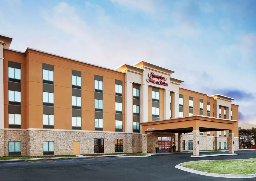 Hampton Inn & Suites Chicago Waukegan hotel detail image 2
