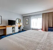 Hampton Inn & Suites Boston/Waltham hotel detail image 5