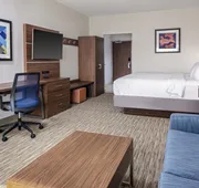 Holiday Inn Express & Suites Madison by IHG hotel detail image 7
