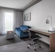 Best Western Premier Hotel at Fisher's Landing hotel detail image 4
