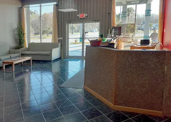 Econo Lodge hotel thumbnail 8